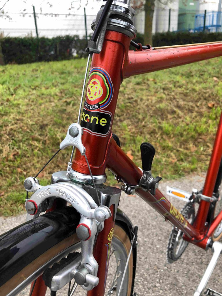 logo de la marque gitane sur un vélo vintage